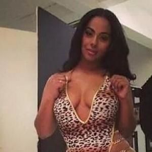 Meet your Posher, Dinorka